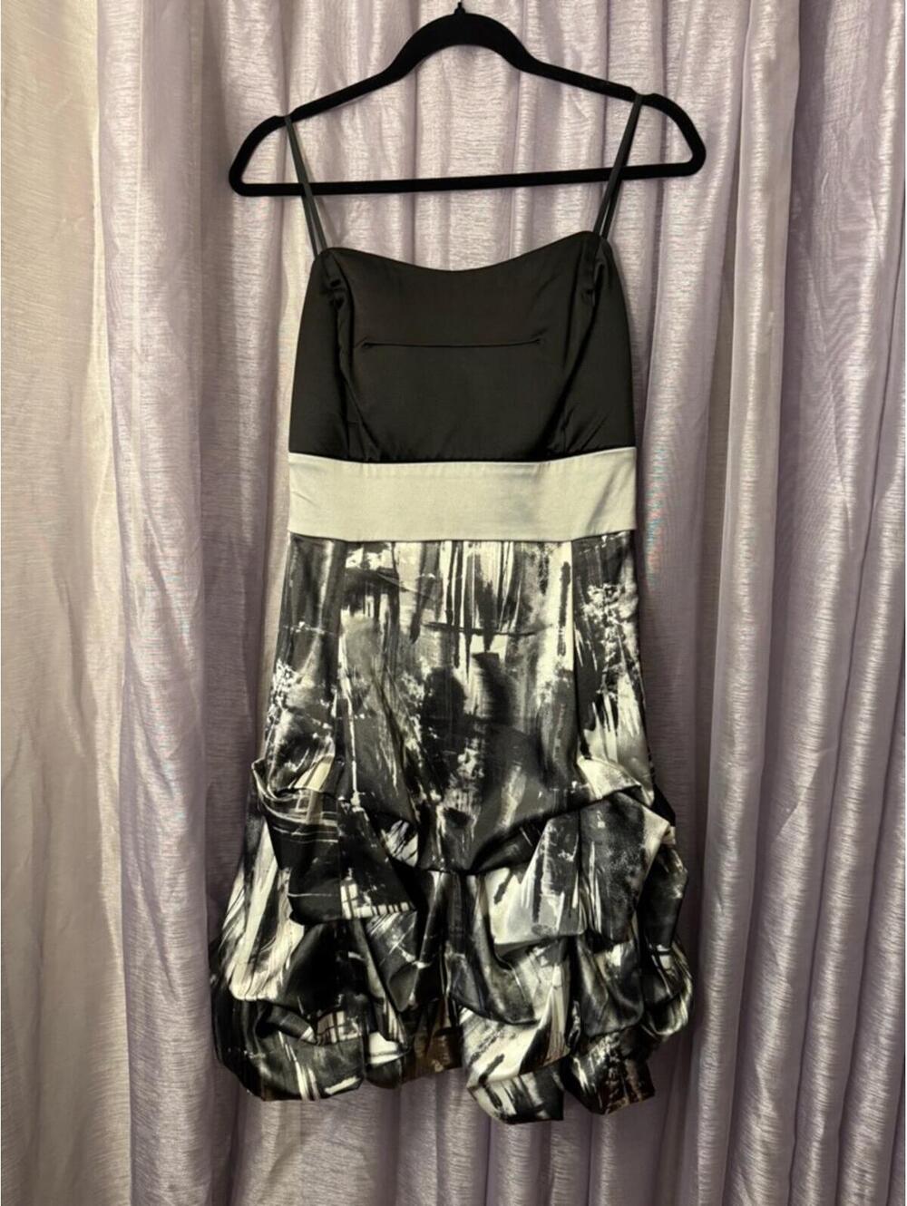 Ruby Rox Black Metallic Print Ruffle Dress Size 16 - Picture 2 of 6